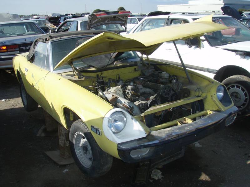 Illustration for article titled Pair Of Jensen-Healeys and Alfa Romeo GTV Provide A Change Of Pace For The Crusher